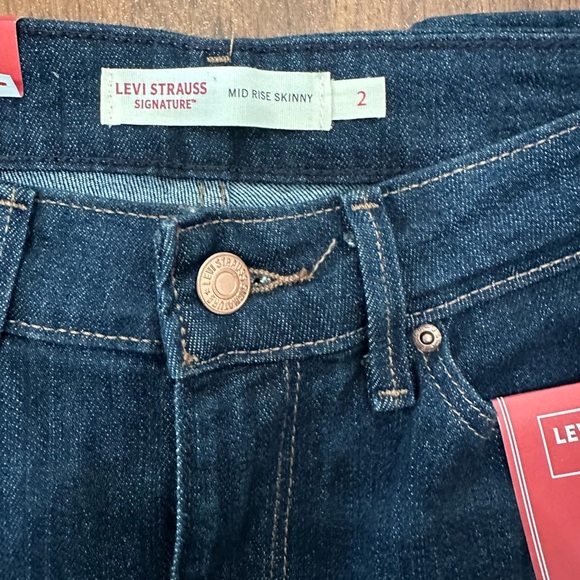 Classic Women's Skinny Jeans - Dark Blue - Picture 7 of 9